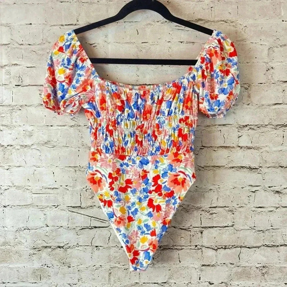 NWT L*Space Marilyn Floral Print One Piece Swimsuit Size 4 Flowers Forever Beach - Picture 11 of 11